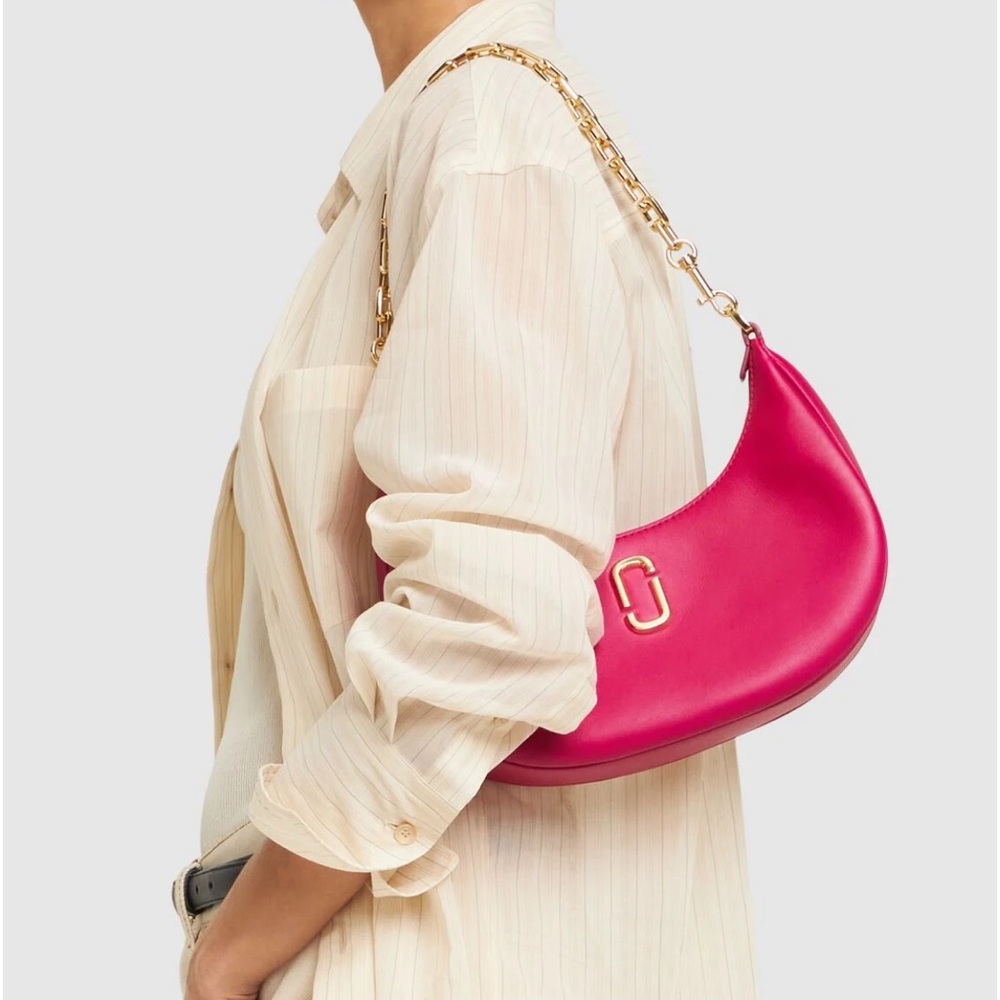 The curve bag by Marc Jacobs